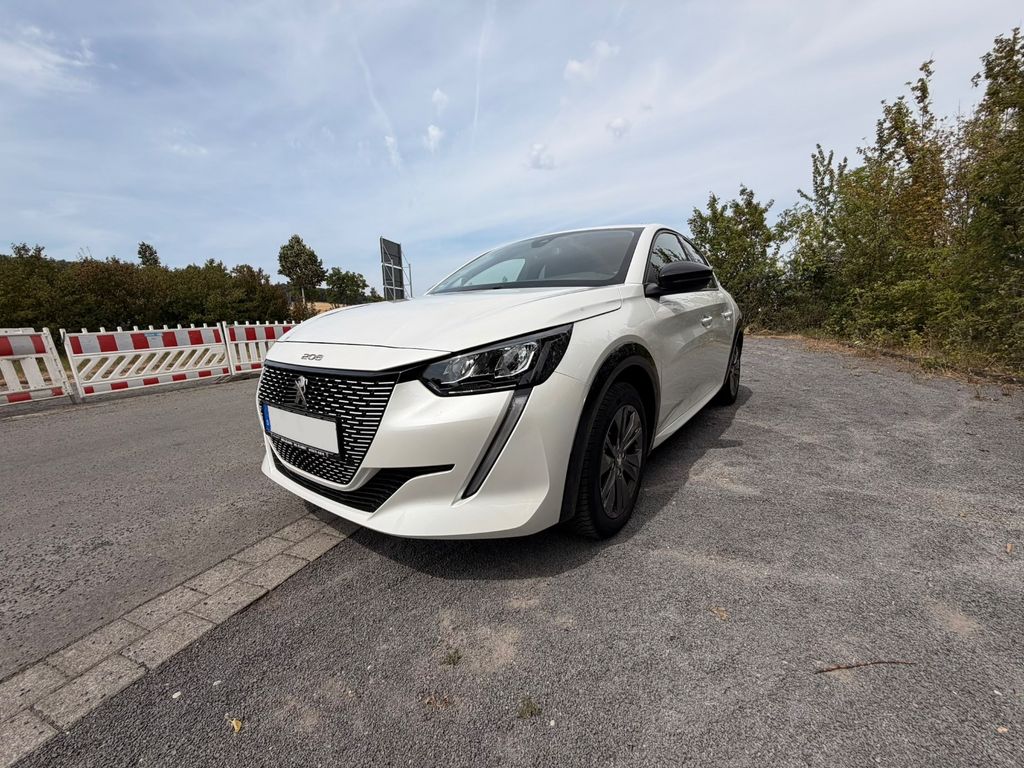 Image of Peugeot e-208