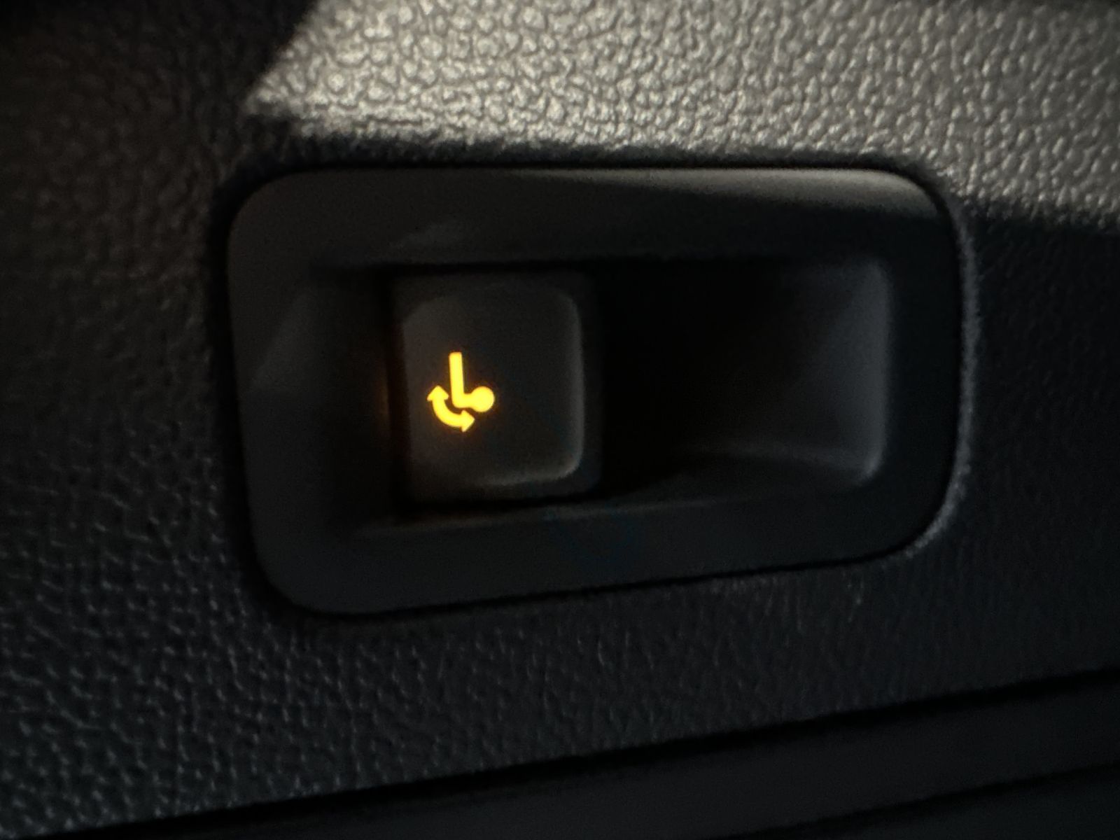 Fahrzeugabbildung Volkswagen Tiguan Allspace R-Line 4M NAV+LED+PANO+AHK+360°