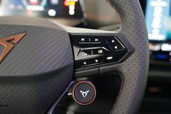 CUPRA Born Edition Dynamic | Navi | ACC | 360° CUPRA Born Edition Dynamic | Navi | ACC | 360°