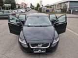 Volvo V50 D2 R-design - Volvo V50: R Design