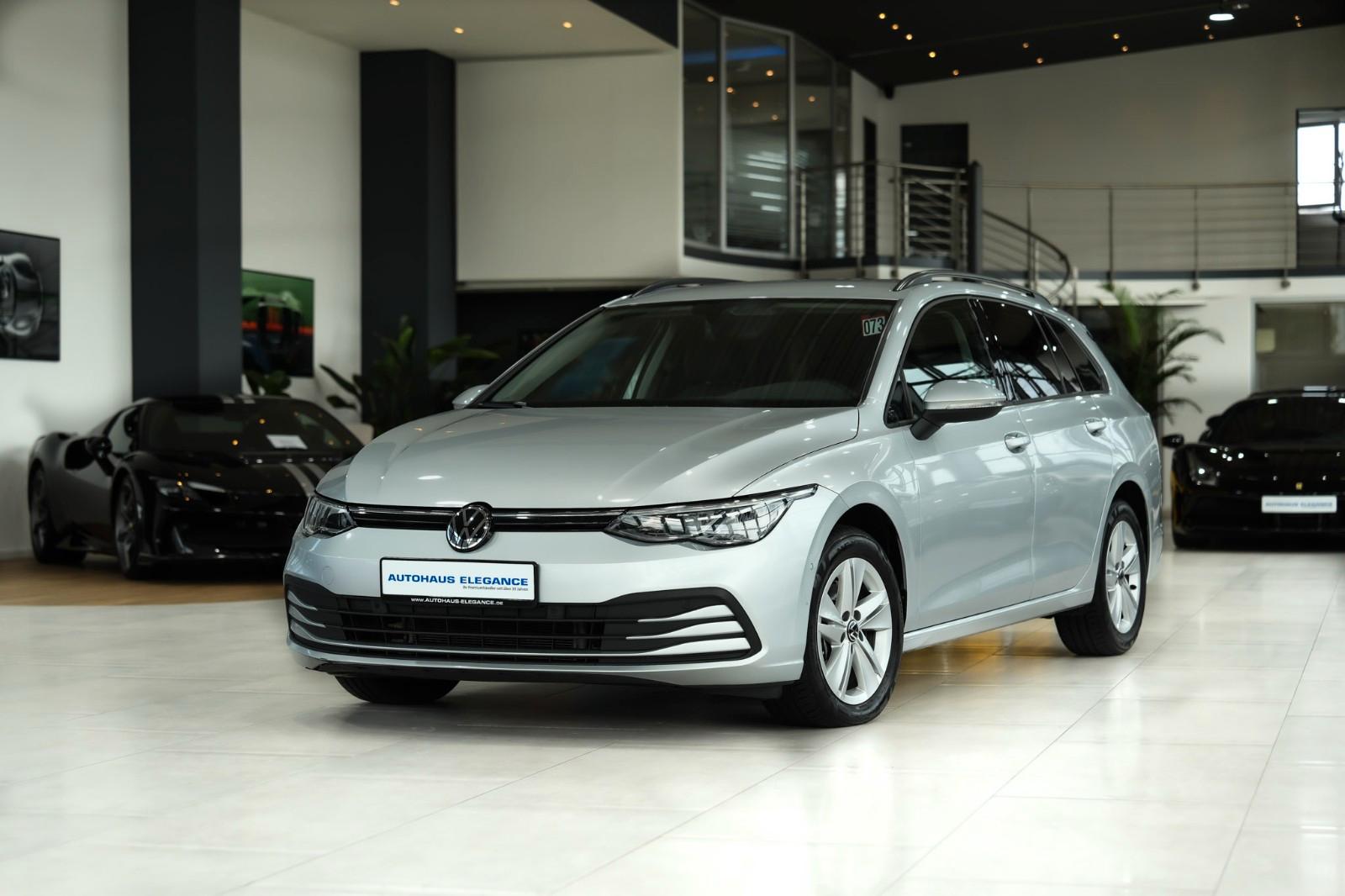 Volkswagen Golf VIII Var. Life *NAVI*LED*KOMFORT-SITZE*1.HD
