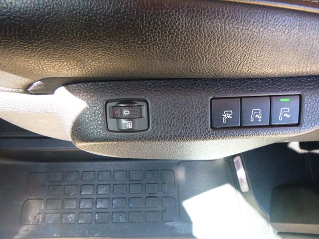 Fahrzeugabbildung Opel Zafira Life 2.0 D Tourer M>AUT/AHK/Tisch/