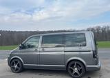 Volkswagen T5 Multivan Highline Vollleder AHK 179 PS  - Volkswagen T5 Multivan mit Diesel-Antrieb: Van, Schaltgetriebe