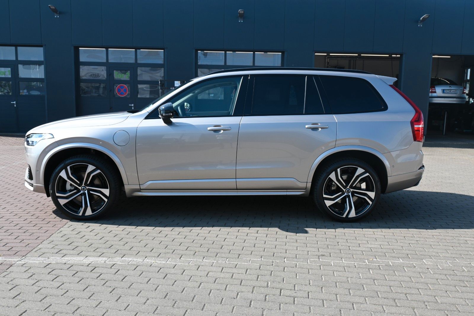 Fahrzeugabbildung Volvo XC90 Ultra Dark Recharge T8 B&W*LUFT*360*MASSAGE