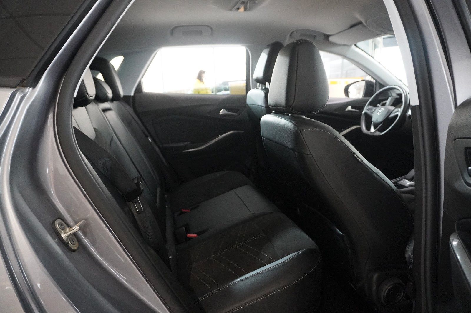 Fahrzeugabbildung Opel Grandland (X) ULTIMATE 4HYBRID NAVI/LED/SPORT/SH
