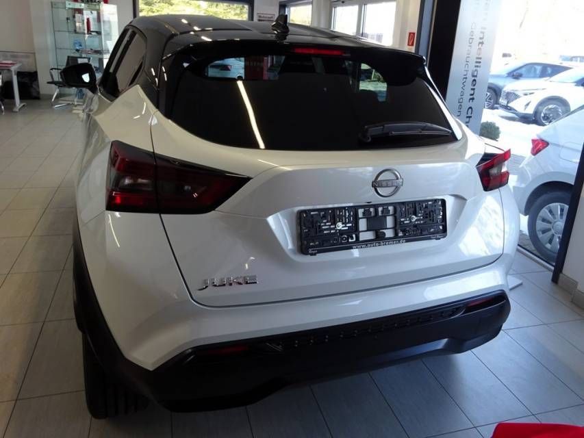 Fahrzeugabbildung Nissan Juke  1.0 DIG-T  N-Connecta  Navi