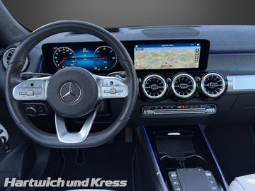 2022 Mercedes-BENZ EQB thumbnail 11