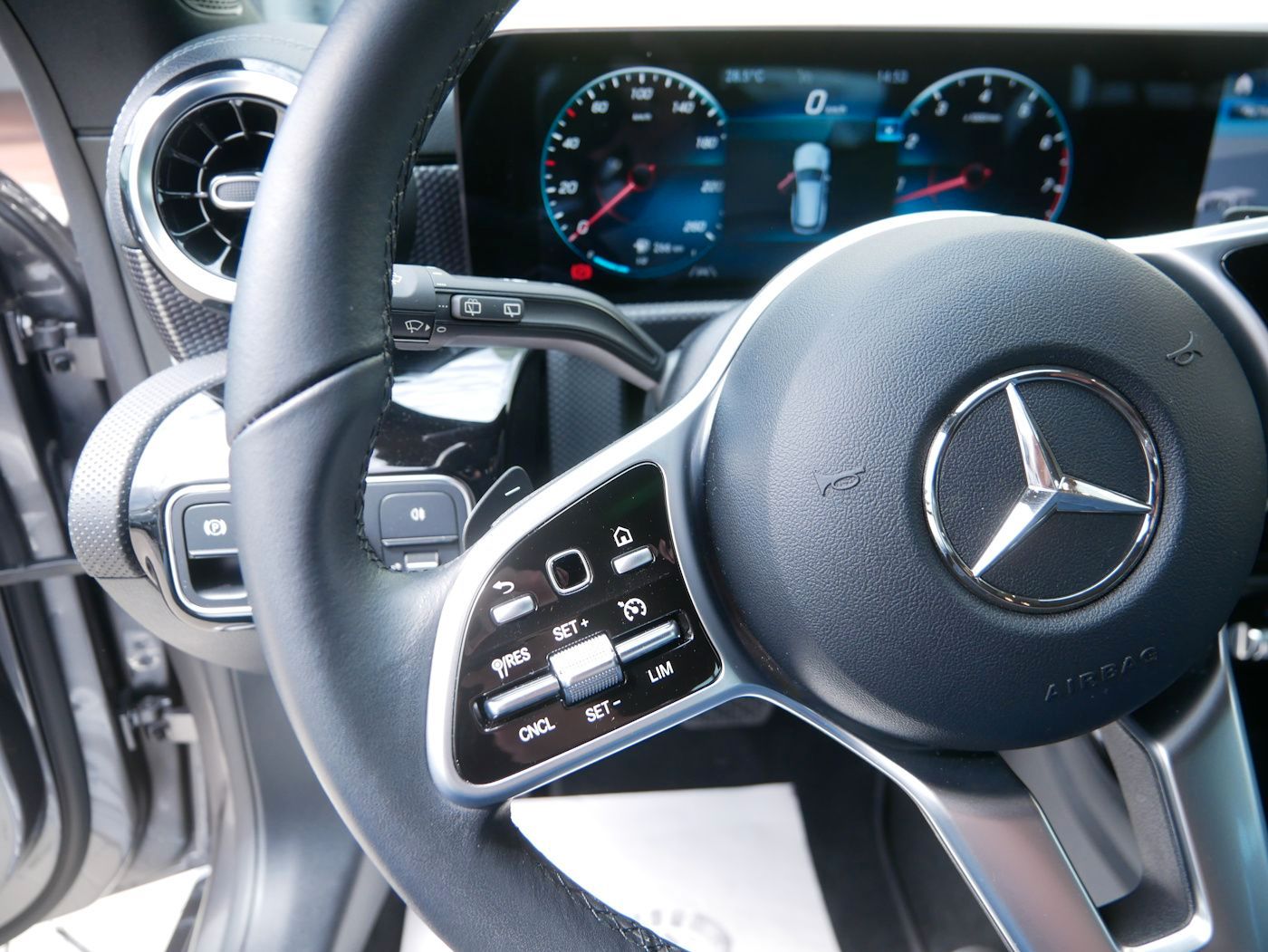 Fahrzeugabbildung Mercedes-Benz CLA 250 SB 4Matic LEDER LED Business-Paket DCT