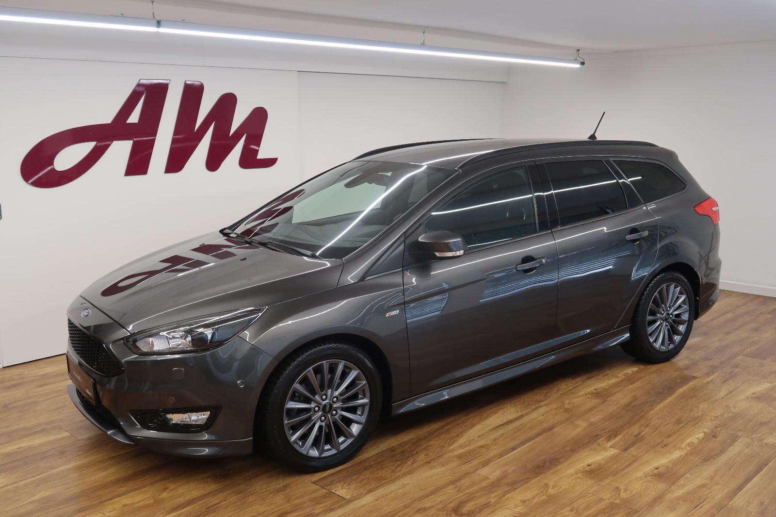 Ford Focus Turnier ST-Line/Xenon/Navi/Scheckheft