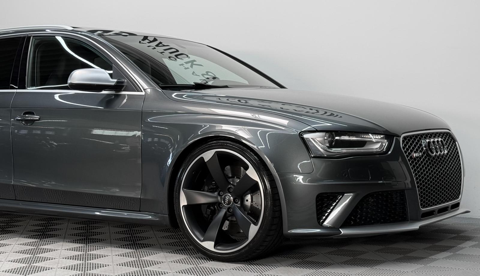 AUDI RS4 AVANT 4.2 V8 FSI 450ch QUATTRO - B&O - TOIT PANORAMIQUE - CAPRISTO - SUSPENSION KW - CUIR/ALCANTARA