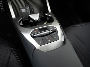  BMW IX3 缩略图 24