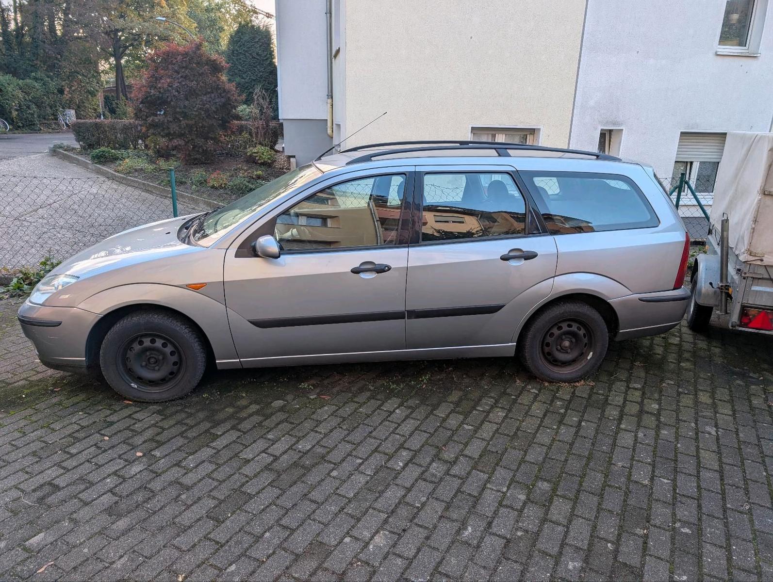 Ford Focus 2004 — engine 125 HP (92kW)
