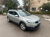 Nissan Qashqai+2 2.0 Tekna - Nissan Qashqai+2 mit Benzin-Antrieb
