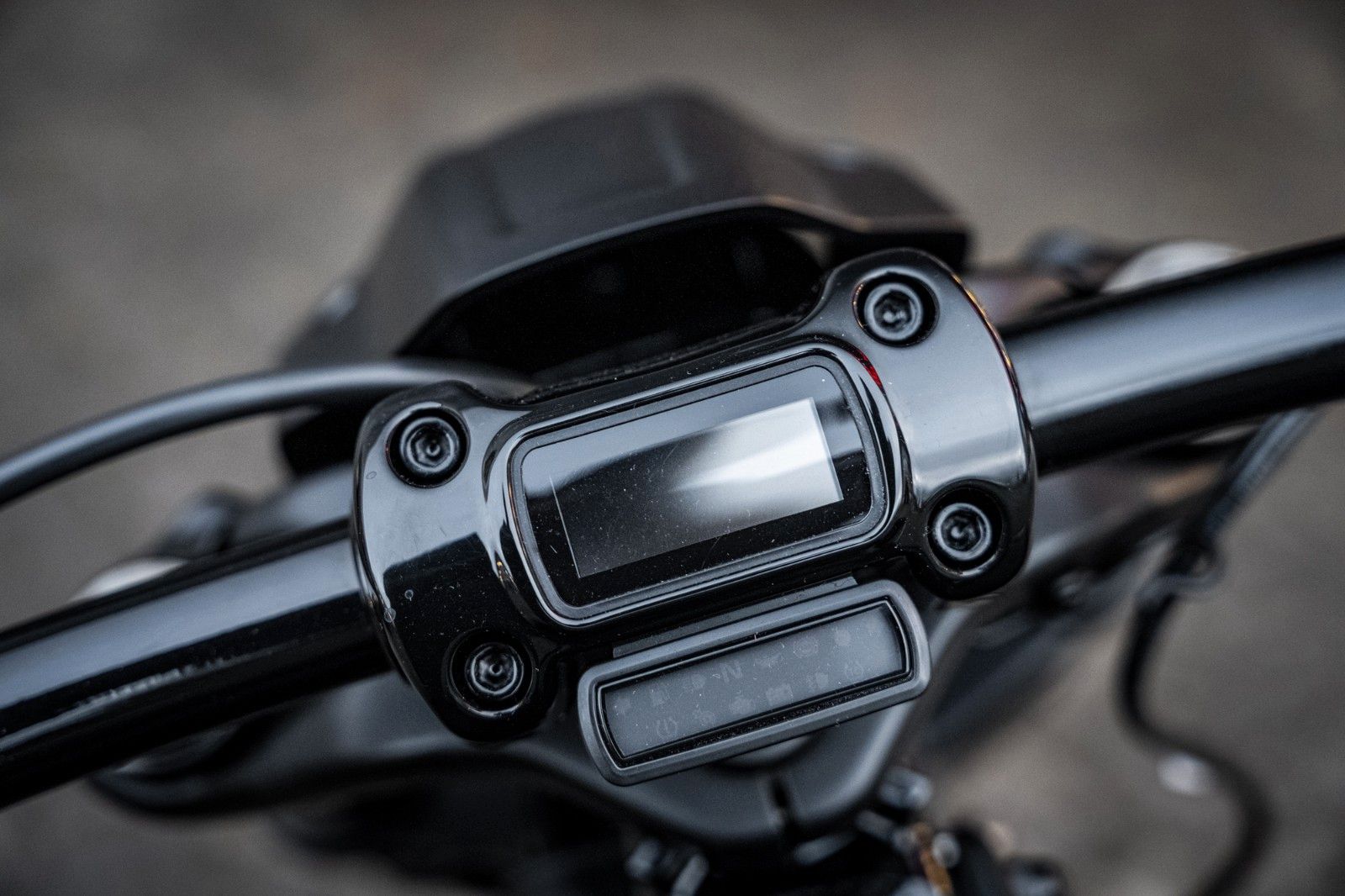 Fahrzeugabbildung Harley-Davidson Breakout DARKSIDE FXBR 117 MY24 -JEKILL&HYDE-