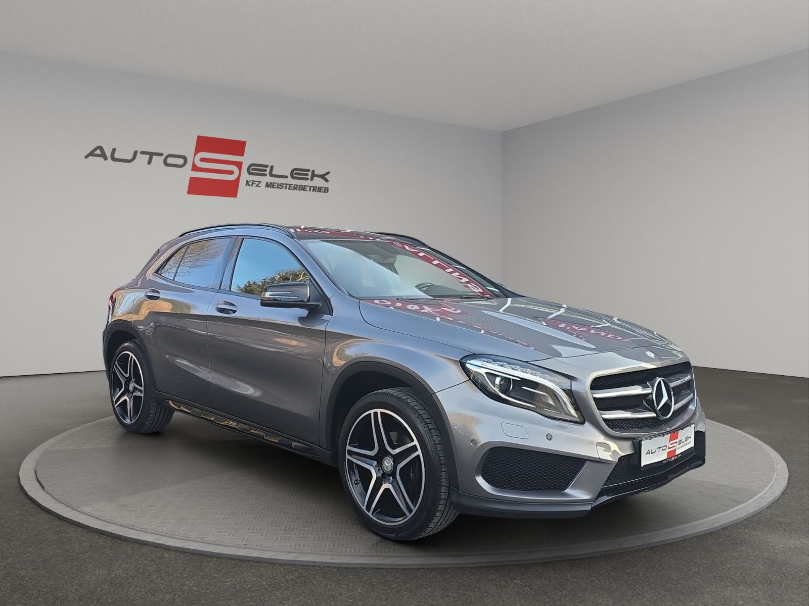 Fahrzeugabbildung Mercedes-Benz GLA 200 GLA Aut. /AMG Line/XENON/NAVI/LEDER/