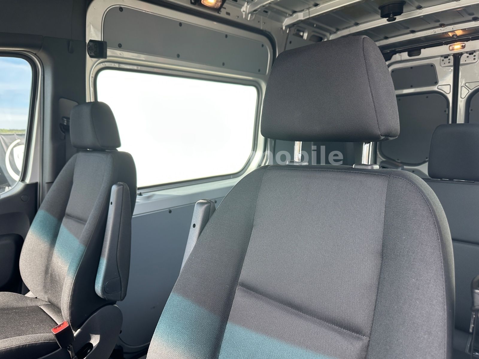 Fahrzeugabbildung Mercedes-Benz Sprinter III Kasten 317 CDI/Mixto/4 Sitze/Navi