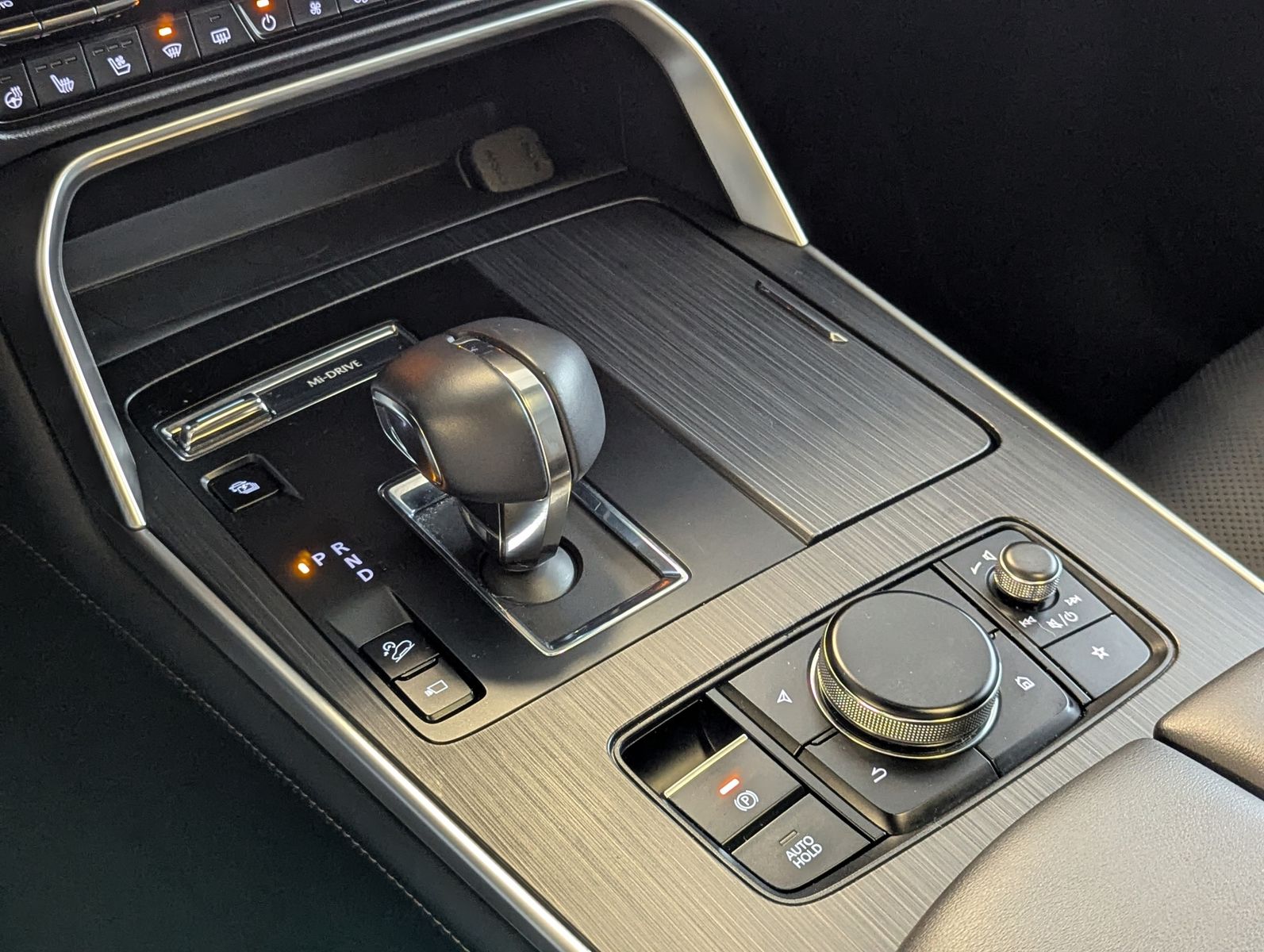 MAZDA CX-80 2.5SKYACTIV PHEV 327 HOMURA+ 7-Sitze Pano - Image 32