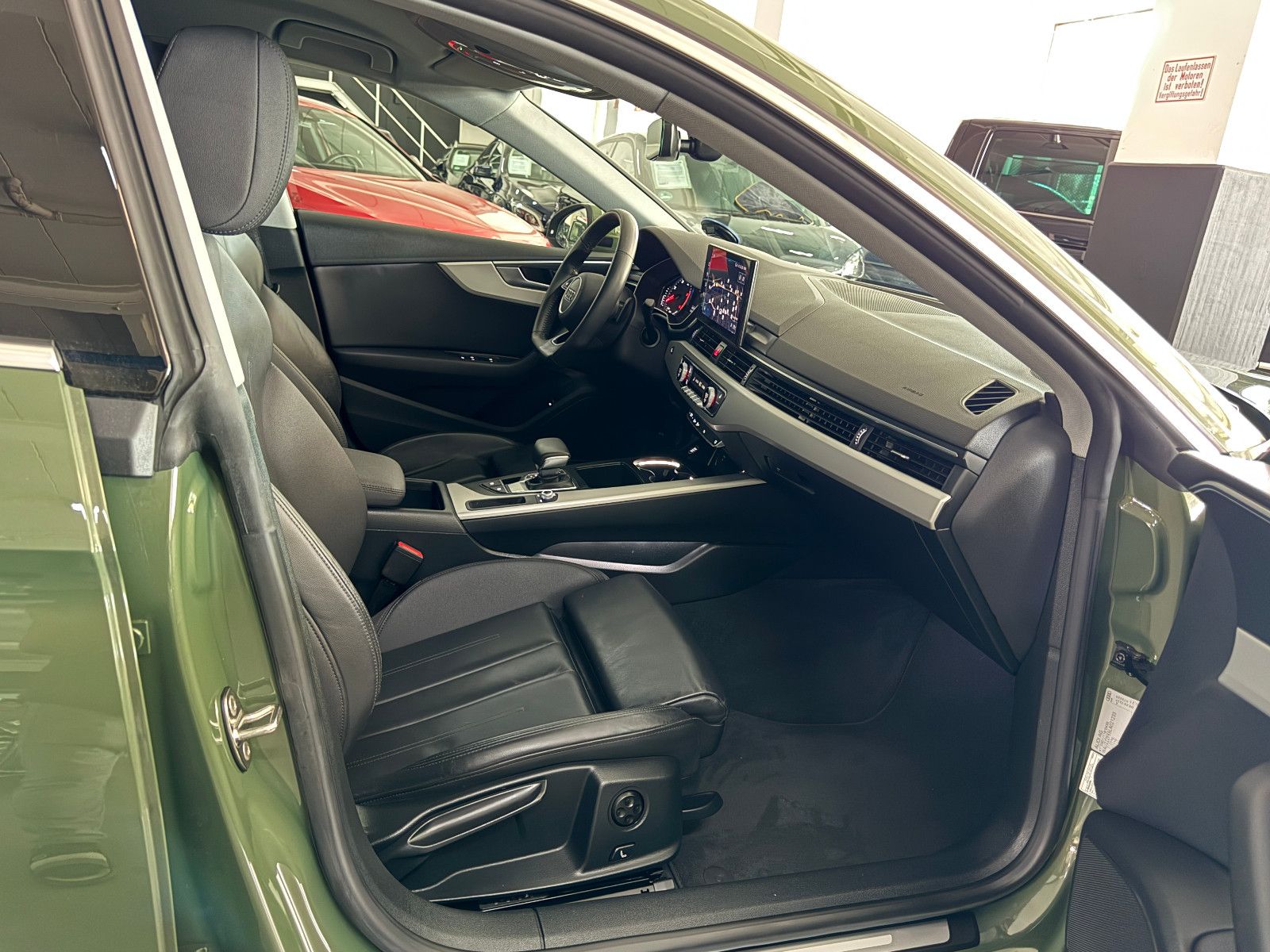 Fahrzeugabbildung Audi A5 SP S-TRONIC SONDERLACKIERUNG S-LINE MEGA VOLL