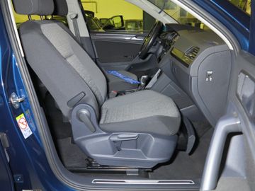 Volkswagen Tiguan - 11