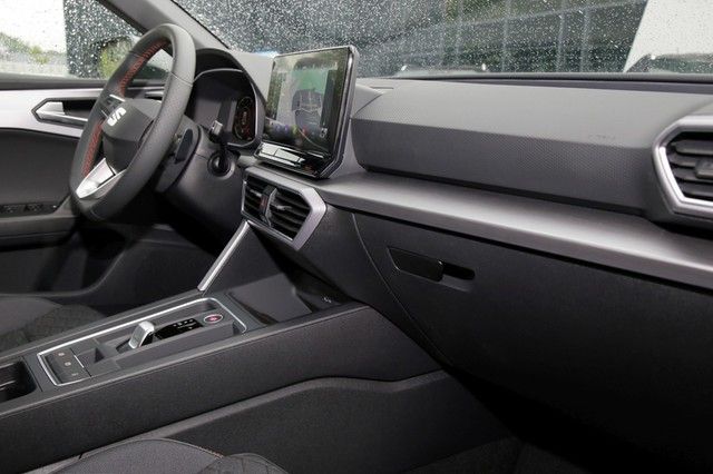 Fahrzeugabbildung SEAT Leon 1.5 eTSI FR