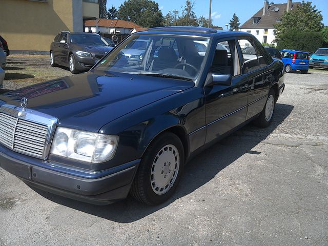 Mercedes-Benz 200 W124