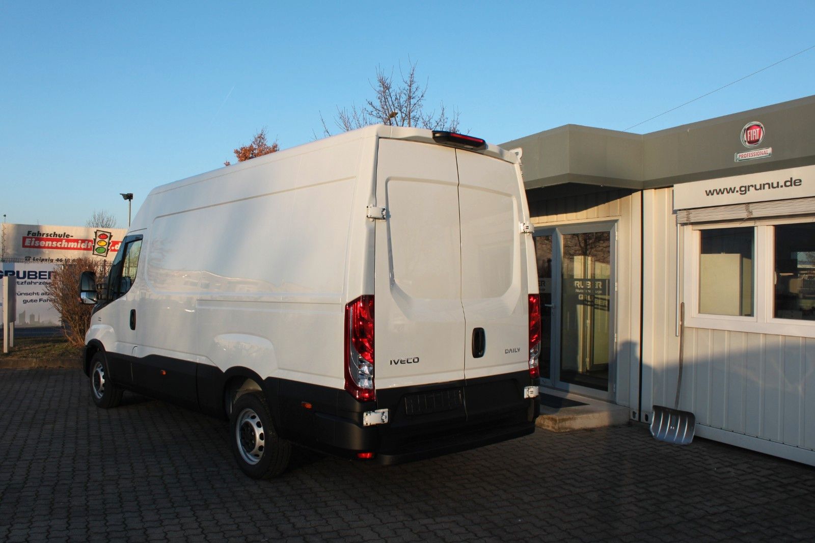 Fahrzeugabbildung Iveco Daily 180PS Autom, Fahrtenschreiber Vorbereitung