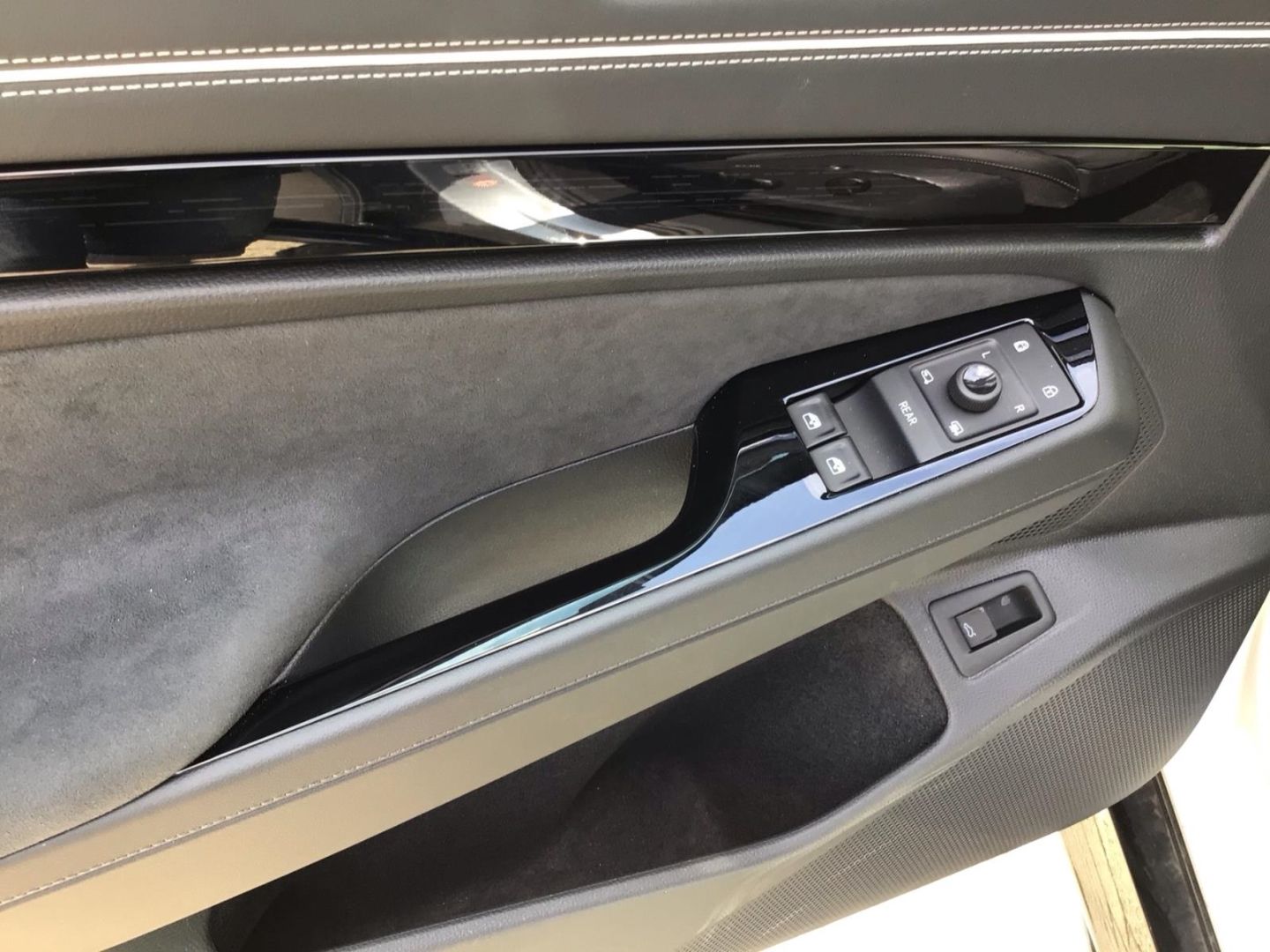 Volkswagen ID.7 Tourer Pro MATRIX AHK KOMFORT ASSI EXTERIEU foto 18