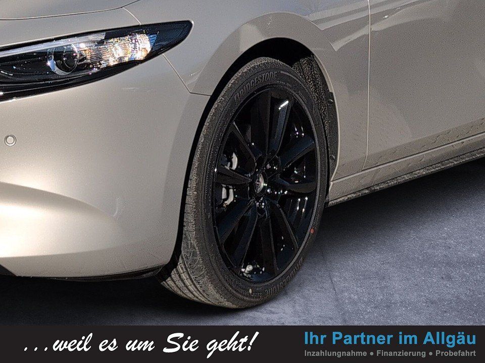 Fahrzeugabbildung Mazda 3 2.5L eSKY-G AT HOMURA NAV+360+HUD+MATRIX+SHZ++