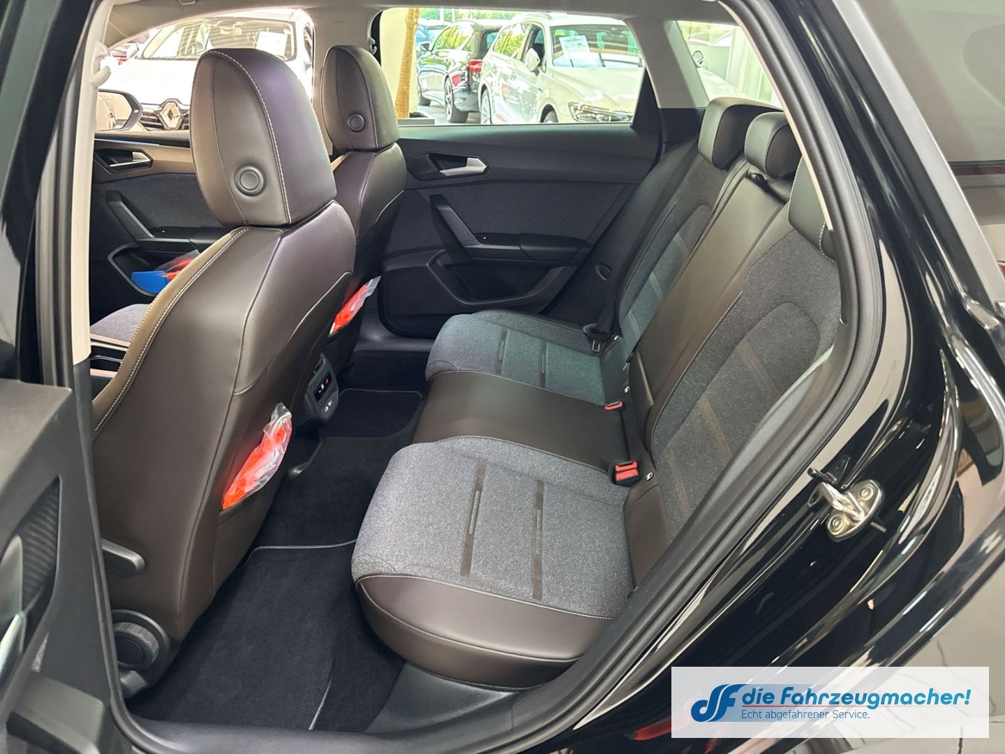 Fahrzeugabbildung SEAT Leon Sportstourer Xcellence e-HYBRID 1.4 EU6d Na