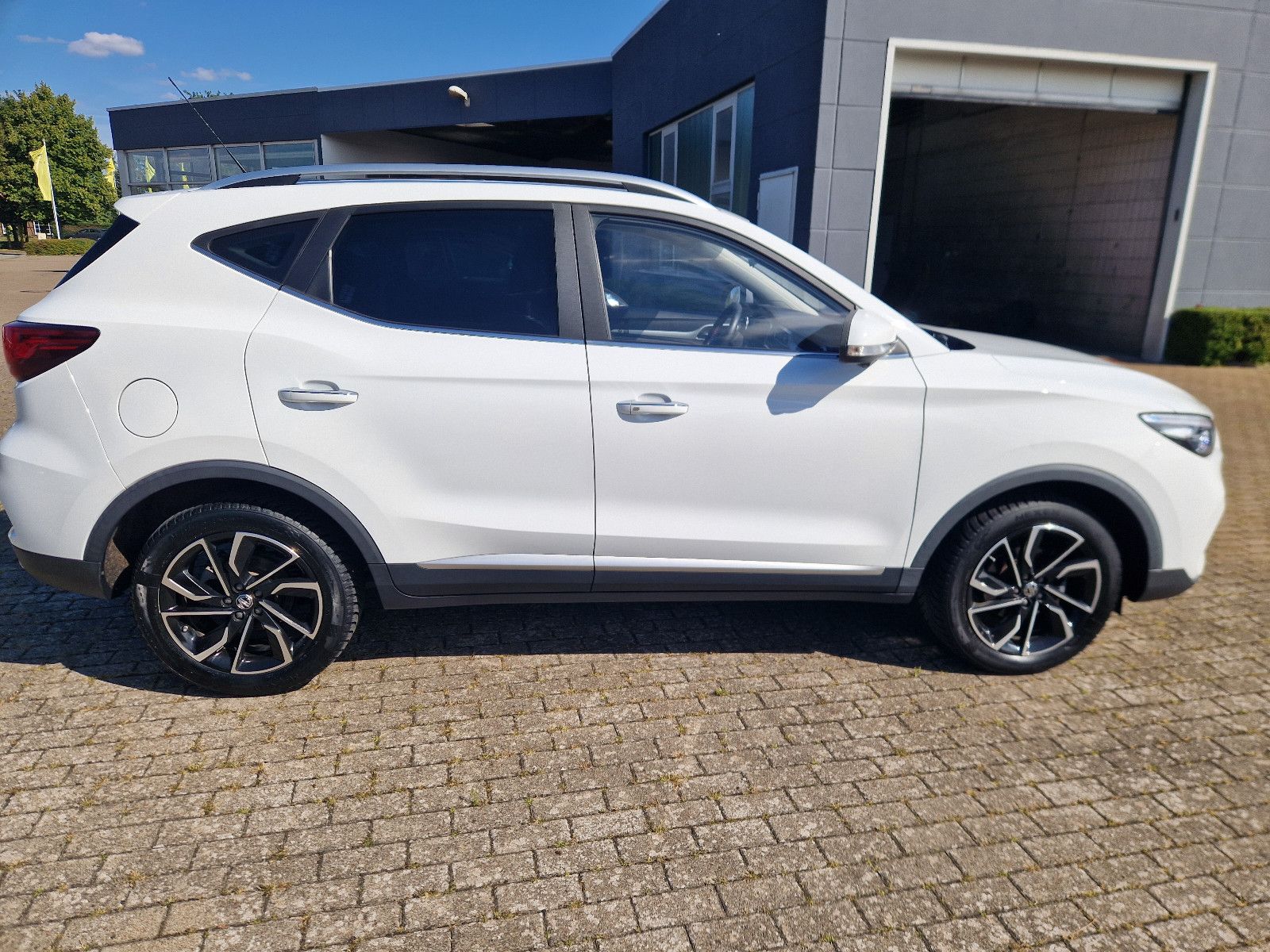 MG ZS