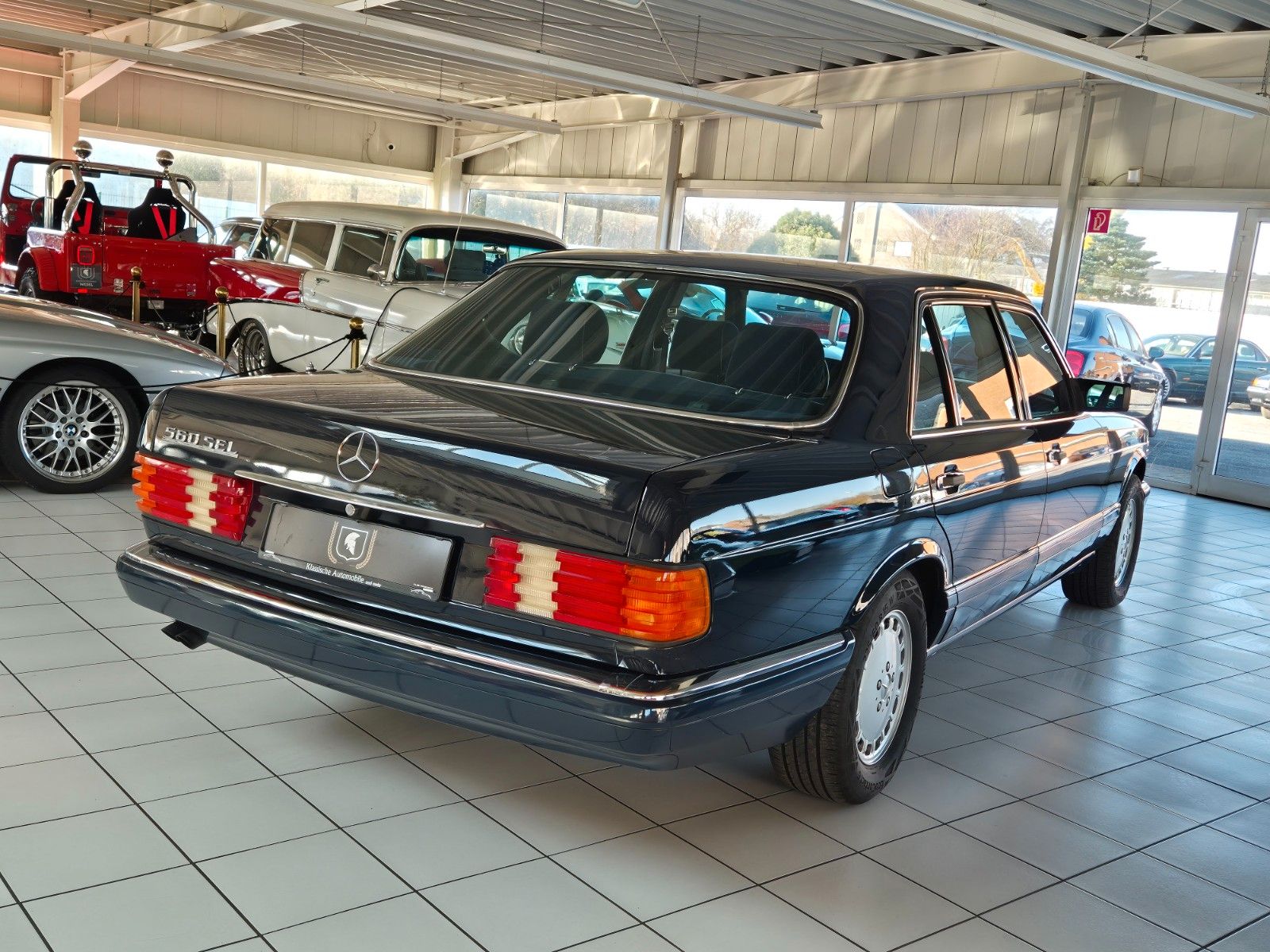 Fahrzeugabbildung Mercedes-Benz 560 SEL/Orig. km/Topfahrzeug