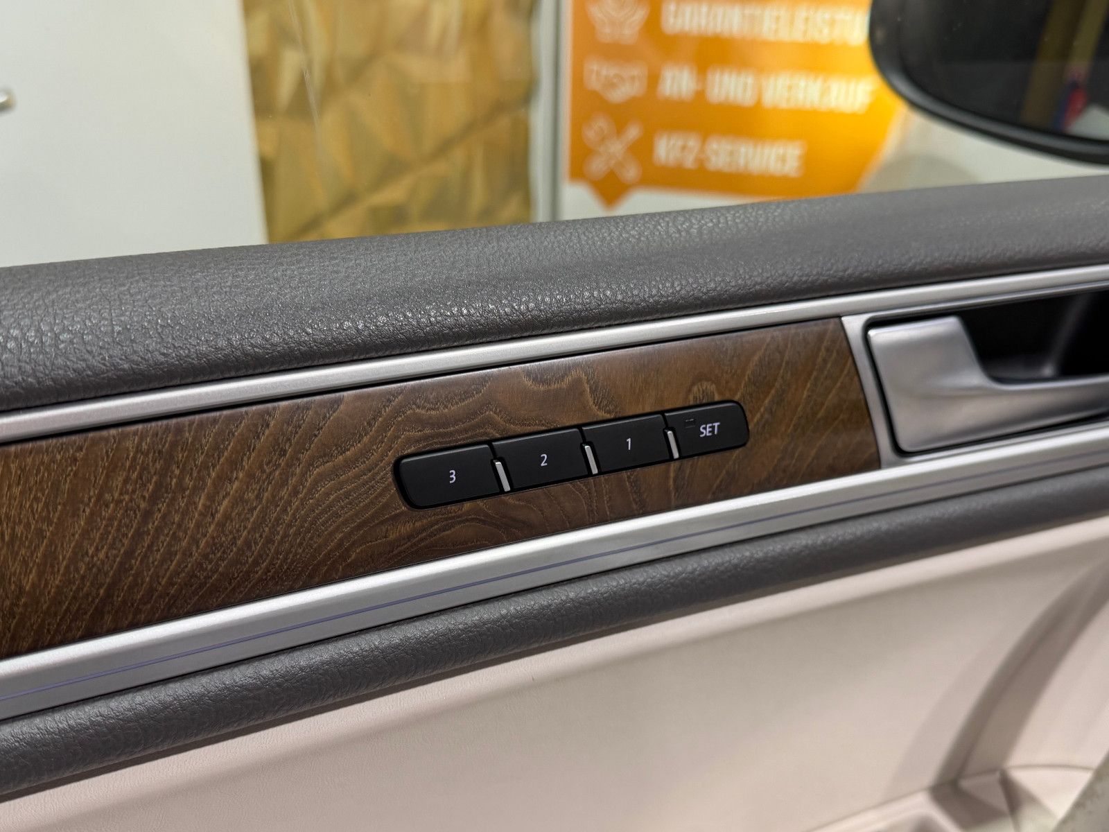 Fahrzeugabbildung Volkswagen Touareg V8 TDI /PANO7MEMORY/360°KAM/DYNAUDIO