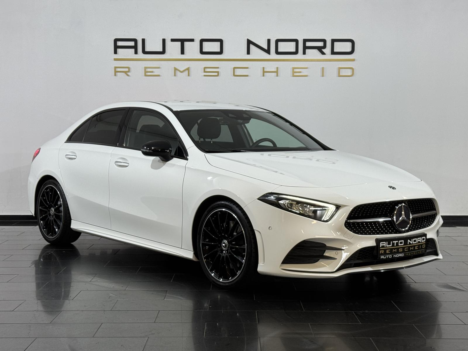 Mercedes-Benz A 250 Limo.AMG-Line*H-UP*Distronic*Kamera*Night*