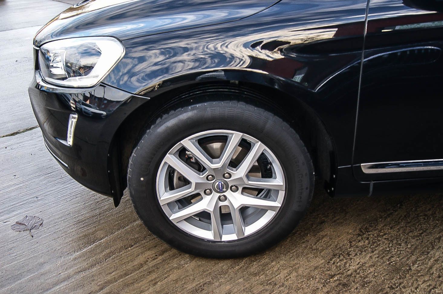 Fahrzeugabbildung Volvo XC60 D5 24 Summum AWD PANO STANDHZG KAMERA LEDER