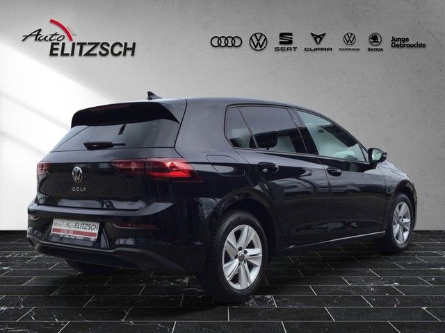 Fahrzeugabbildung Volkswagen Golf VIII TSI Life Standhzg. LED AHK Navi Pano A