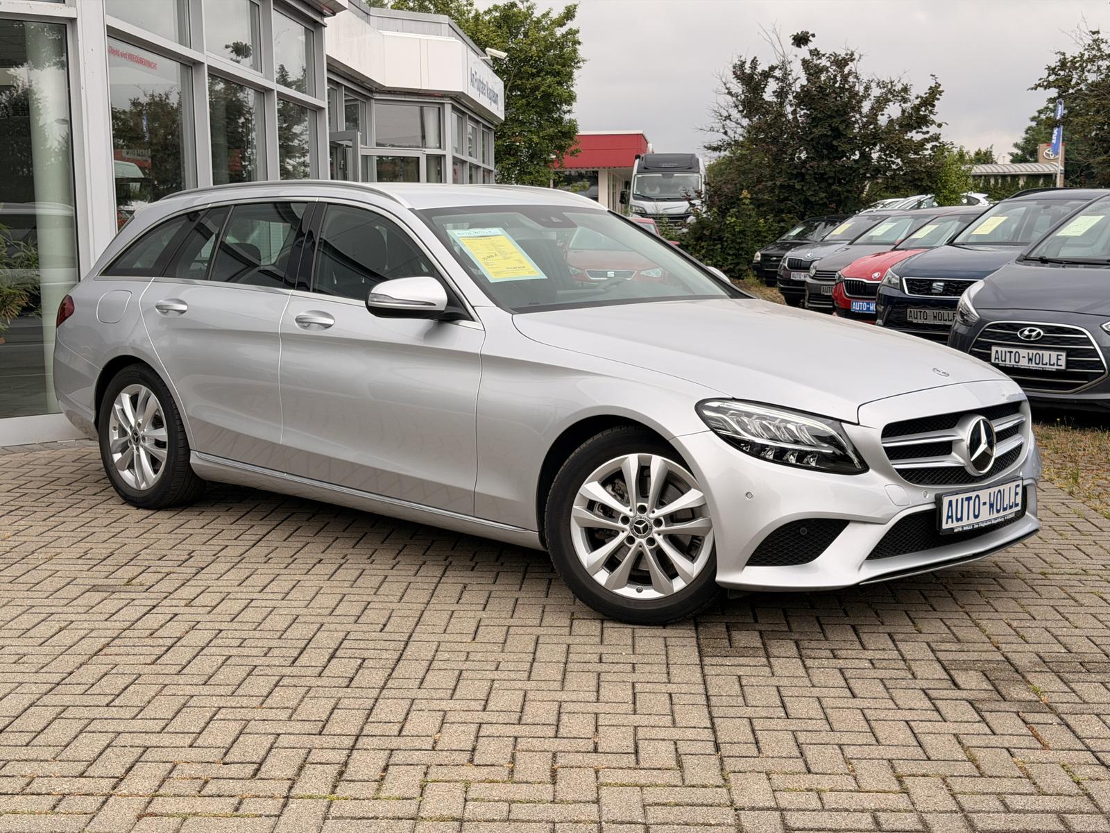 Mercedes-Benz C 200 T-Modell Avantgarde AHK LED NAVI KAMERA