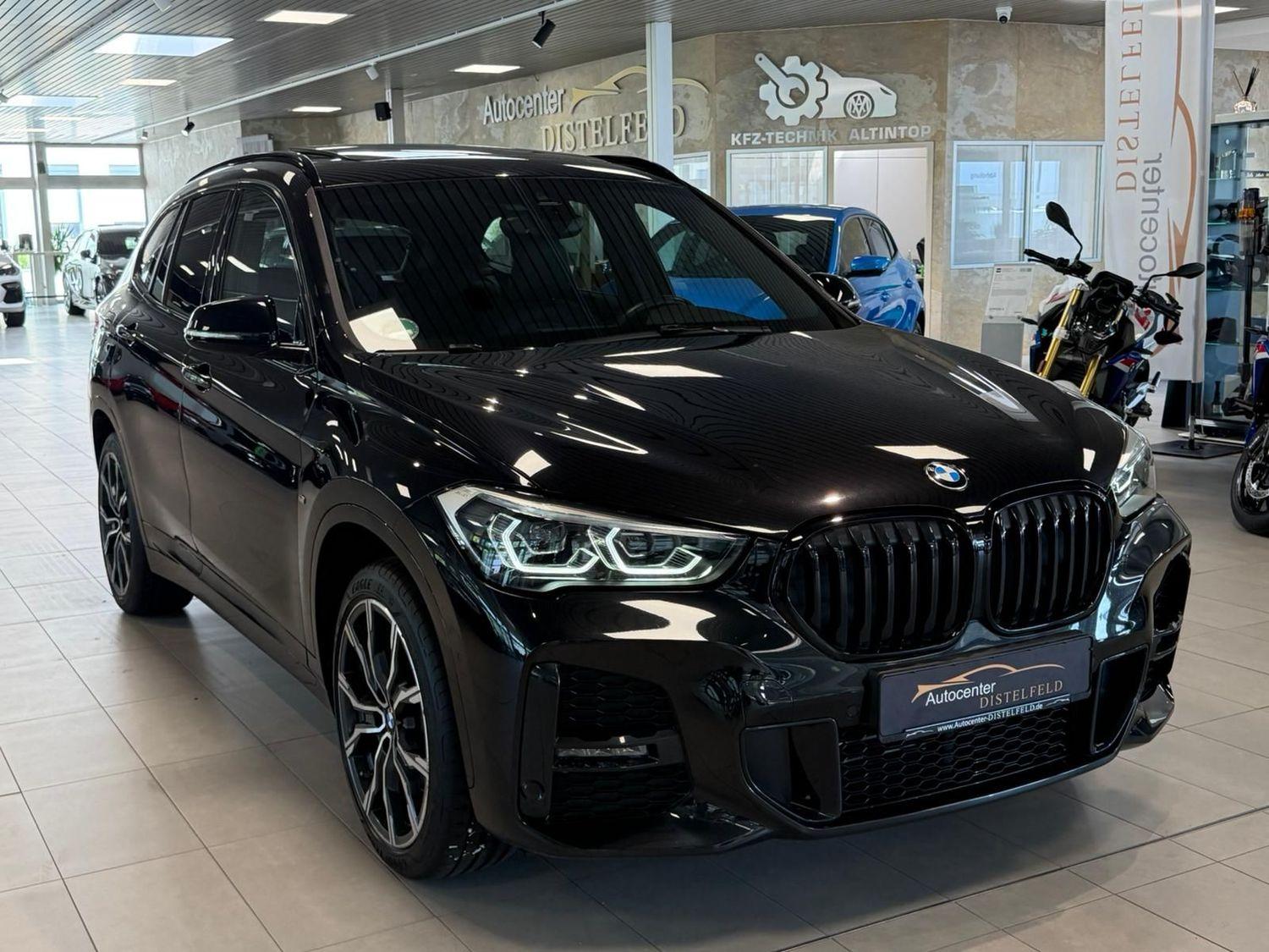 BMW X1 xDrive 20 i M Sport Automatik Pano AHK LED