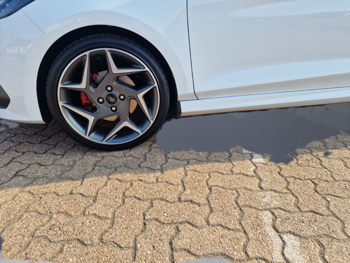 Fahrzeugabbildung Ford Fiesta ST Lederpaket,PanoDach, Panorama Navi Sou