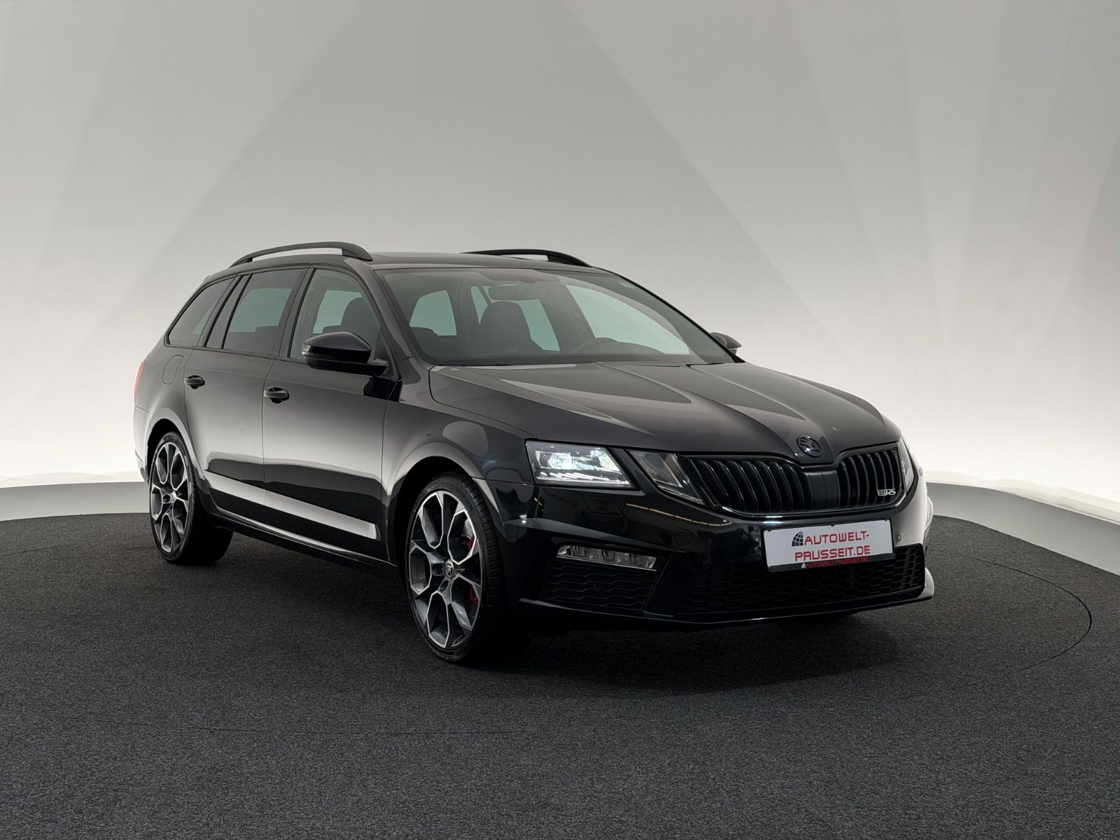 Gebrauchtwagen Skoda Octavia Octavia Combi*RS 245*LED-PANO-ACC-R.KAM-KESSY-19 in Horb am Neckar