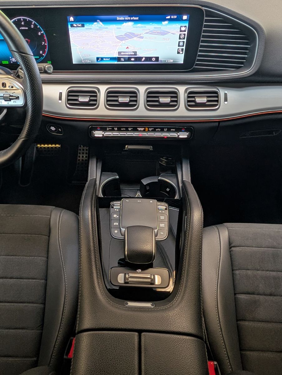 Fahrzeugabbildung Mercedes-Benz GLE 450 AMG 4M*AIRMATIC*LED*BURMESTER*CAM*NIGHT*
