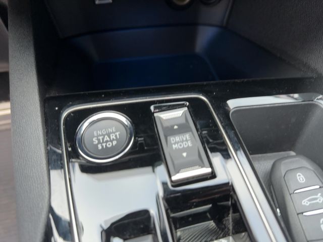 Foto Nummer 18: PEUGEOT 3008