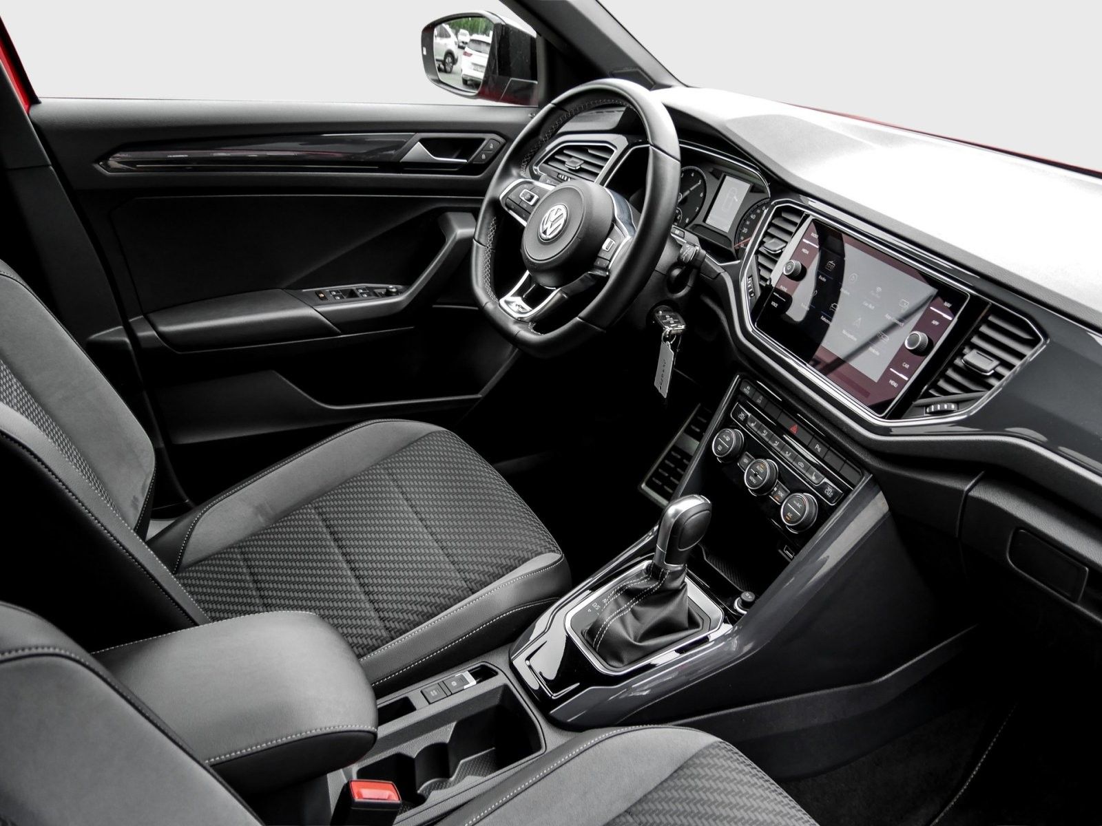 Volkswagen T-Roc Sport 1.5 TSI DSG R-Line LED Navi AHK ACC  imagem 3