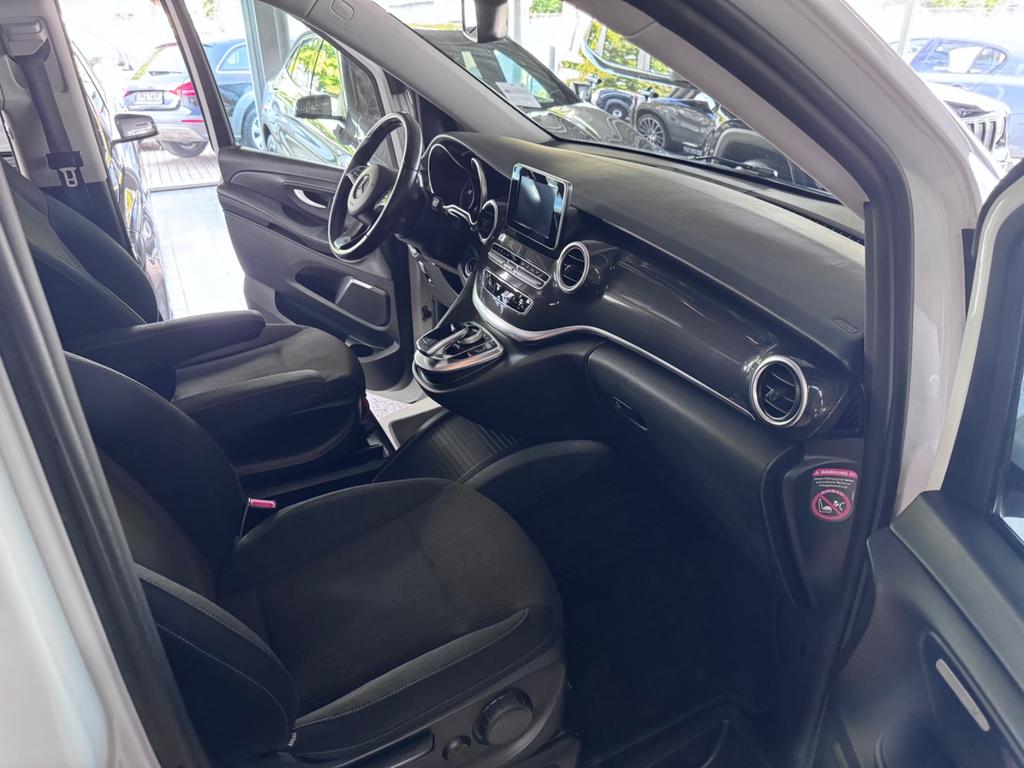 Mercedes-Benz V 250