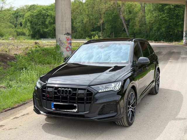 AUDI SQ7 4.0 TDI quattro 7 Sitze B&amp;O Massage Allblack