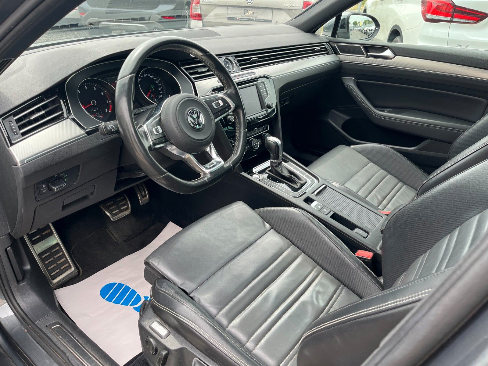 Fahrzeugabbildung Volkswagen 2.0 TSI DSG R-LINE/HIGHLINE Navi Pano AHK LED SP