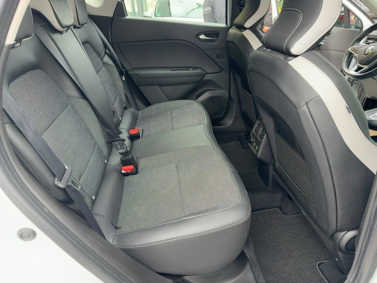 Fahrzeugabbildung Renault Captur Intens Plug-In 160 Kamera Navi EPH