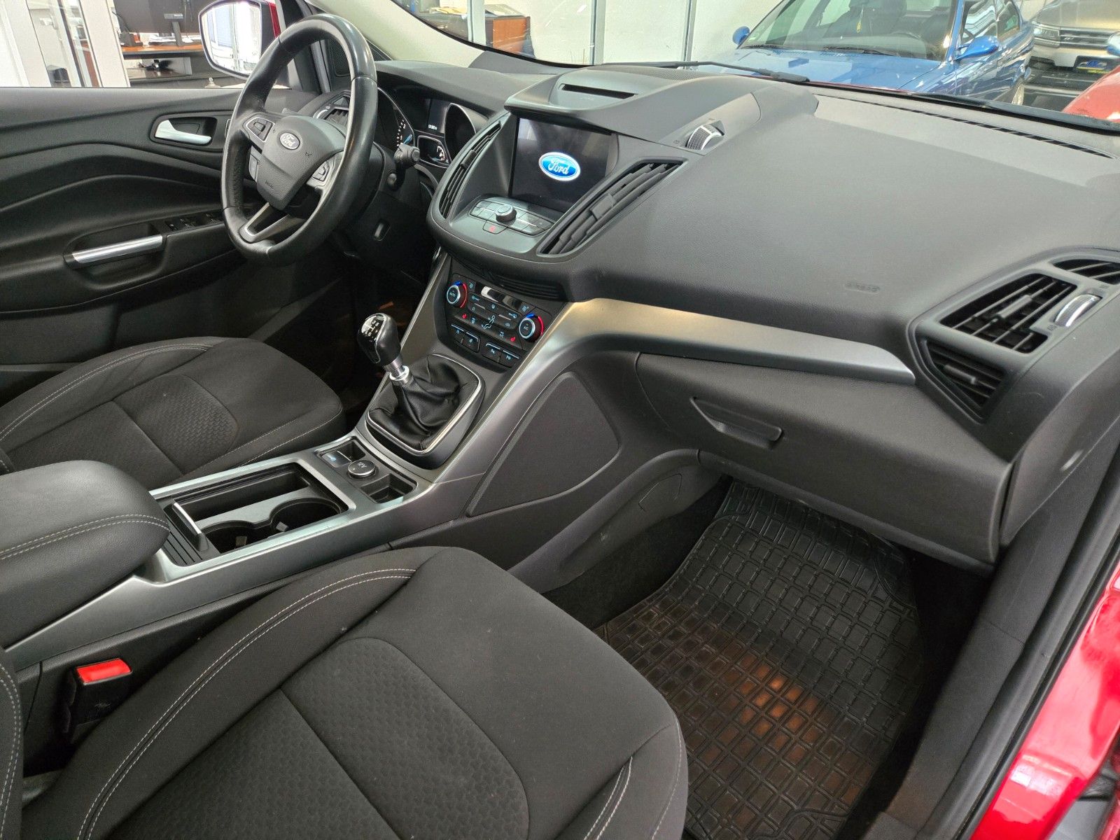 Fahrzeugabbildung Ford Kuga Cool & Connect