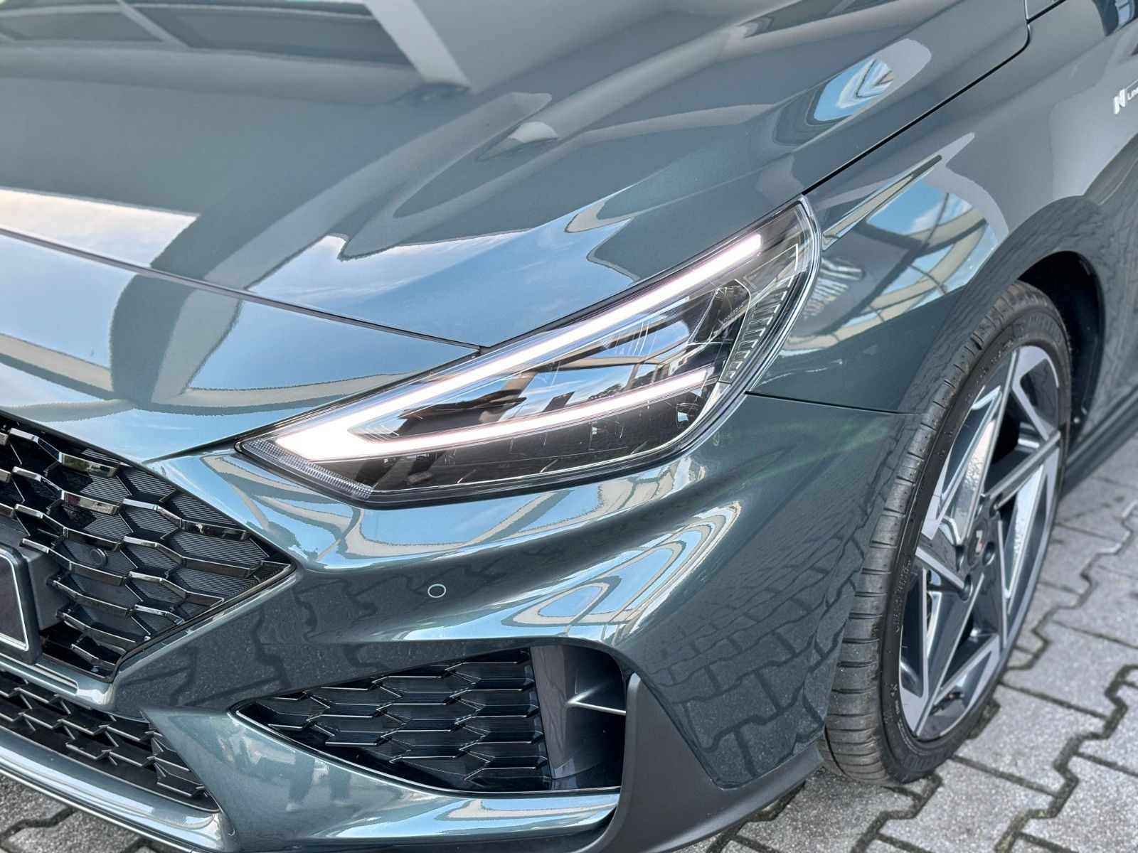 Fahrzeugabbildung Hyundai i30 1.5 T-GDI N Line Kamera,LED,Navi,Pano,SHZ,SD