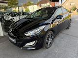 Hyundai i30 1.6 CRDi Style * Automatik * PANO * Kamera - Hyundai i30 mit Diesel-Antrieb: Limousine, Automatik