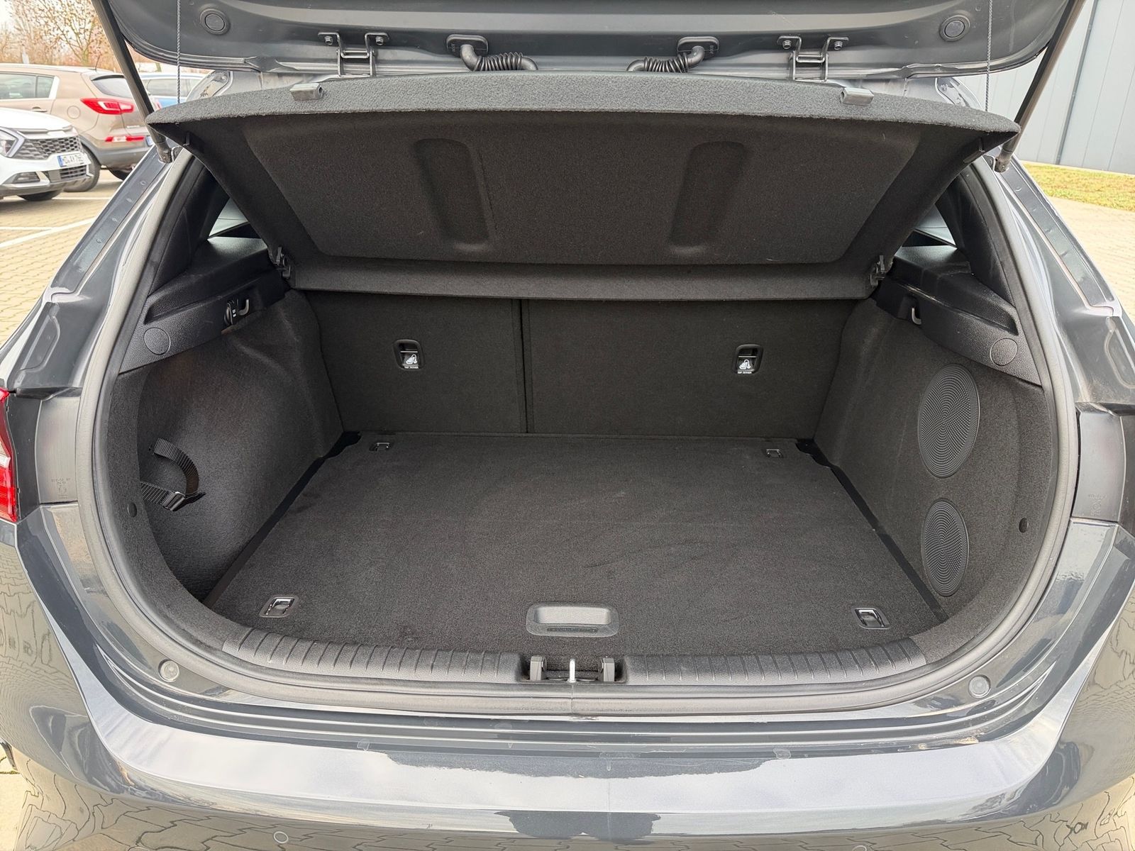 Fahrzeugabbildung Kia CEED_5 1.5T DCT7 SPIRIT NAV TEC